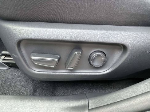 Used 2026 Toyota RAV4 SE AWD/4WD image 15