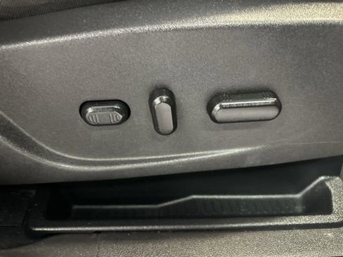 Used 2017 Ford Escape Titanium FWD image 23