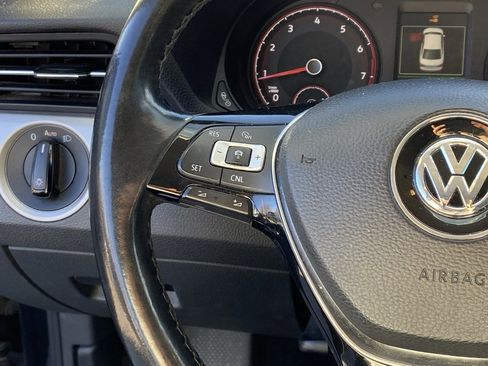 Used 2020 Volkswagen Passat 2.0T SE image 11