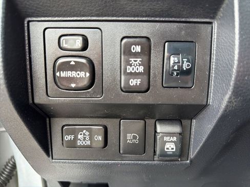 Used 2020 Toyota Tundra SR5 w/ SR5 Upgrade Package AWD/4WD image 45