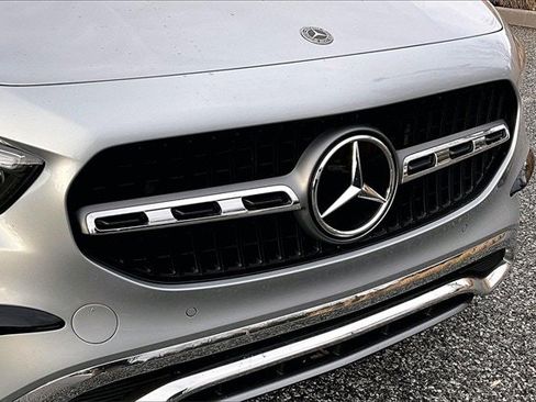 Certified 2025 Mercedes-Benz GLA 250 4MATIC image 36