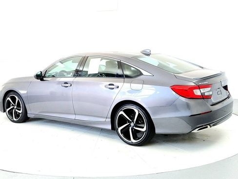 Used 2019 Honda Accord Sport image 4