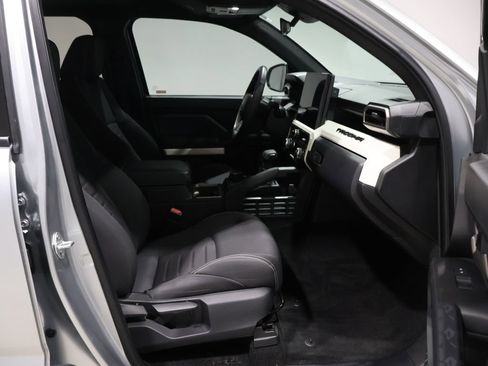 Used 2024 Toyota Tacoma TRD Off-Road image 21