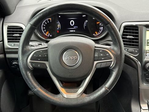 Used 2018 Jeep Grand Cherokee Altitude image 23