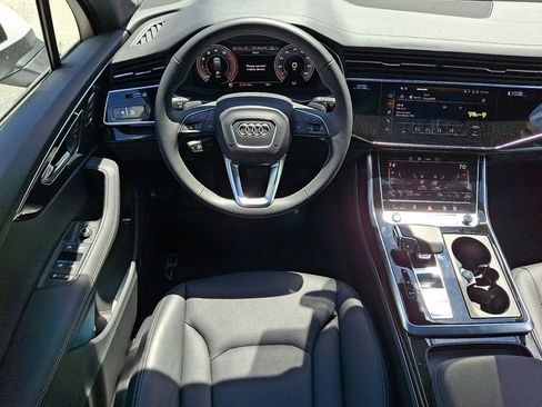 Certified 2025 Audi Q7 3.0T Premium Plus AWD/4WD image 11