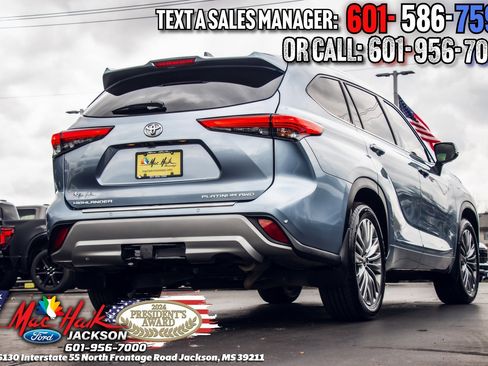 Used 2021 Toyota Highlander Platinum image 6