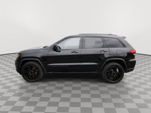 Used 2019 Jeep Grand Cherokee Laredo AWD/4WD image 8