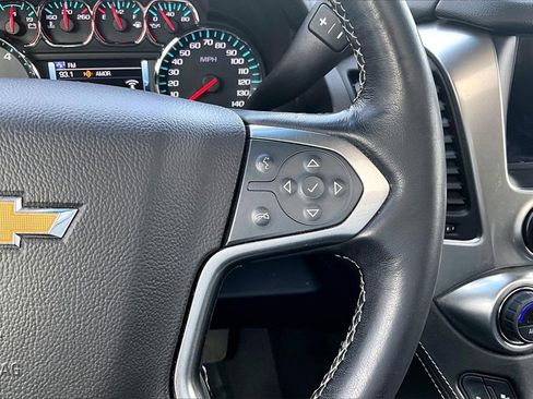 Used 2019 Chevrolet Suburban LT w/ LT Signature Package image 12