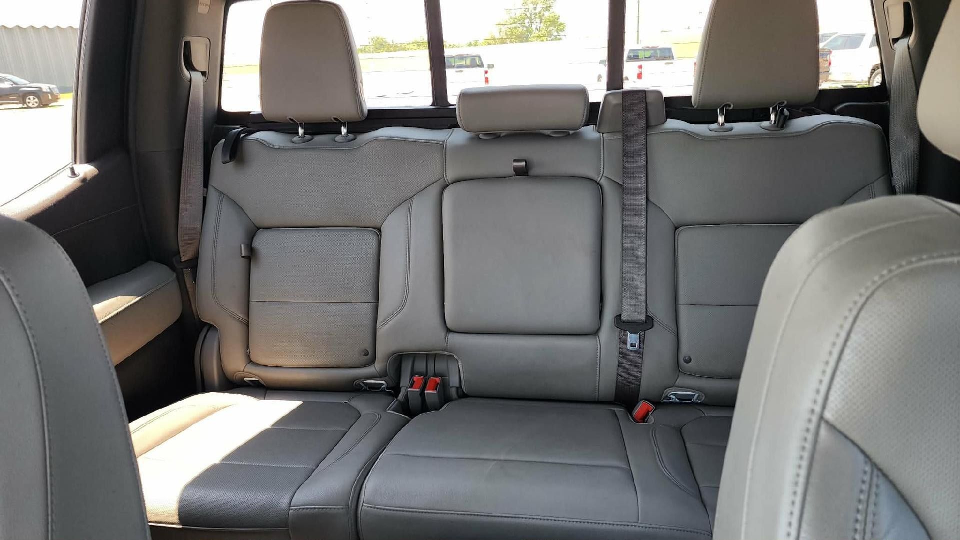 Used 2020 Chevrolet Silverado 1500 LTZ w/ LTZ Premium Package AWD/4WD image 29