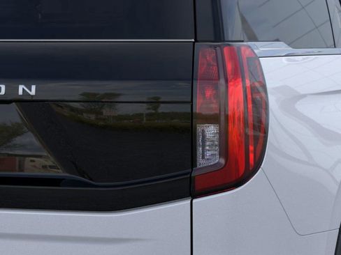 New 2025 Ford Expedition Active image 23