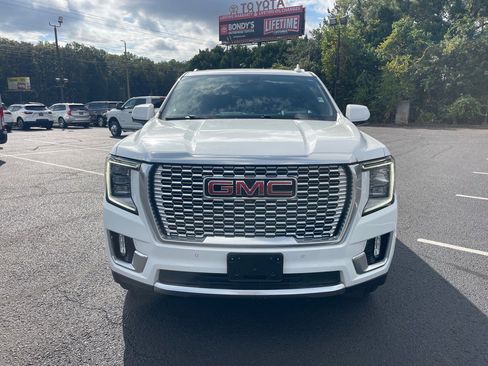 Used 2024 GMC Yukon XL Denali image 2