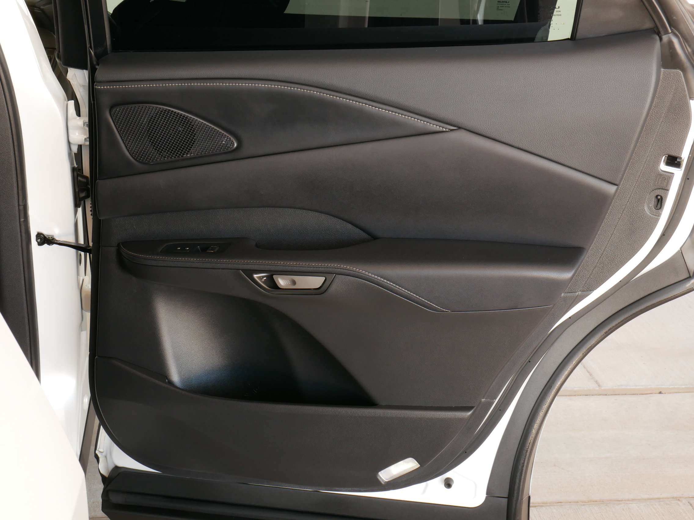 Used 2023 Lexus RX 350 FWD w/ Cold Area Package image 18