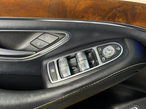 Used 2016 Mercedes-Benz S 550 Sedan w/ Premium Package image 22
