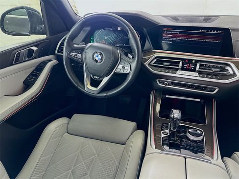 Used 2023 BMW X5 xDrive40i w/ Executive Package image 17