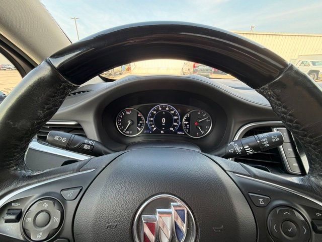 Used 2021 Buick Enclave Avenir w/ Avenir Technology Package AWD/4WD image 15