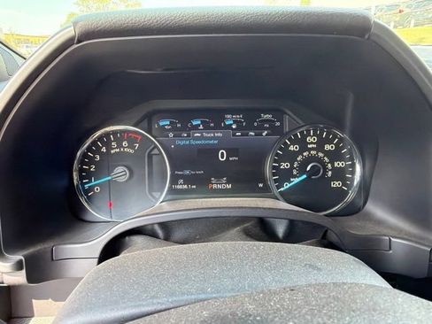 Used 2018 Ford F150 Platinum w/ Equipment Group 701A Luxury AWD/4WD image 13