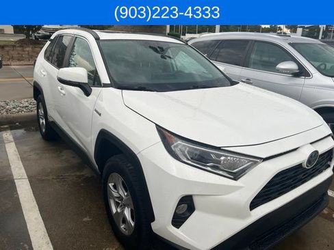 Used 2019 Toyota RAV4 XLE w/ Convenience Package AWD/4WD image 9