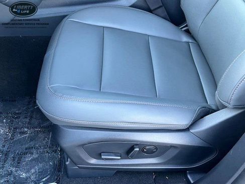 New 2026 Ford Explorer Active w/ Active Comfort Package image 35