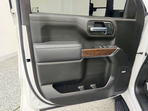 Used 2021 GMC Sierra 1500 Denali w/ Technology Package AWD/4WD image 10