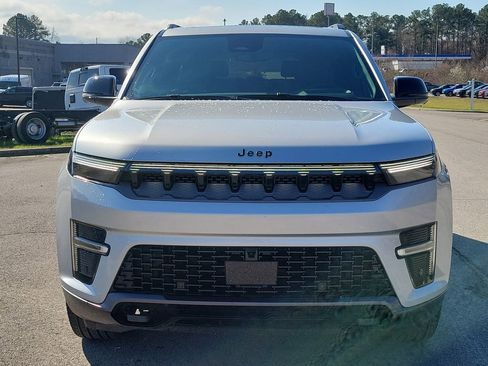 New 2026 Jeep Grand Wagoneer Limited image 8