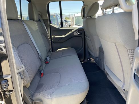Used 2020 Nissan Frontier SV RWD image 20