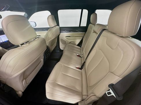 Used 2023 Jeep Grand Cherokee Limited RWD image 28