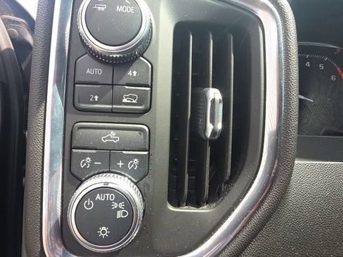 Used 2021 GMC Sierra 1500 SLE AWD/4WD image 16