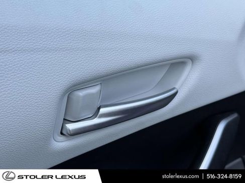 Used 2022 Toyota Corolla SE w/ Carpet Mat Package (TMS) image 23