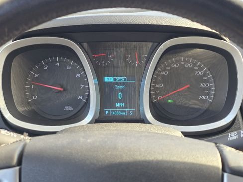 Used 2017 Chevrolet Equinox LT w/ Convenience Package image 21