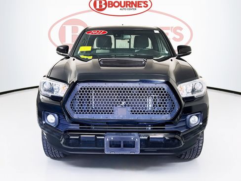 Used 2021 Toyota Tacoma TRD Sport image 4