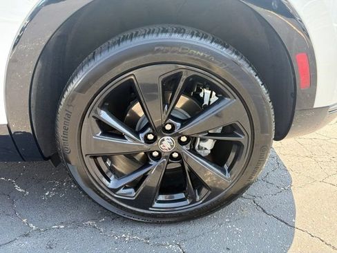 Used 2023 Buick Envision Essence w/ Sport Touring Package AWD/4WD image 11