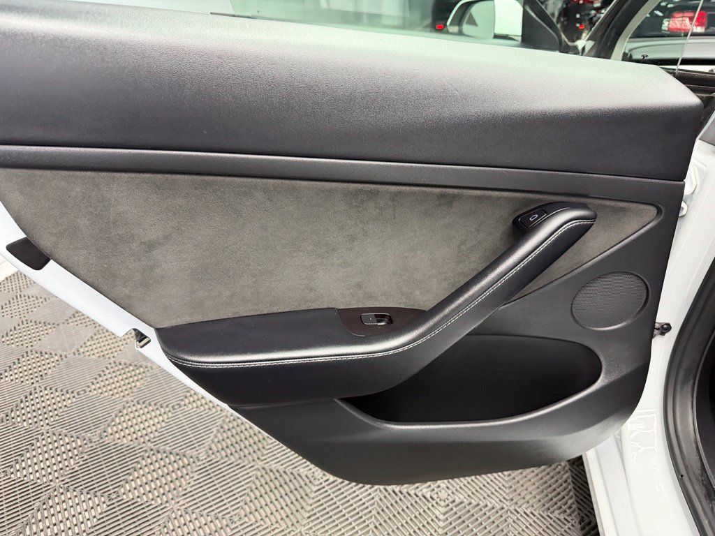 Used 2022 Tesla Model 3 RWD image 38