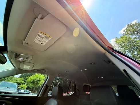 Used 2020 Chevrolet Traverse LT FWD image 54