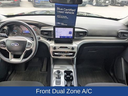 Certified 2023 Ford Explorer XLT RWD image 17