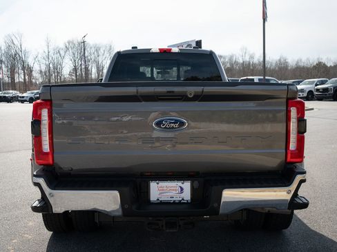 Used 2023 Ford F450 Lariat w/ FX4 Off-Road Package AWD/4WD image 18