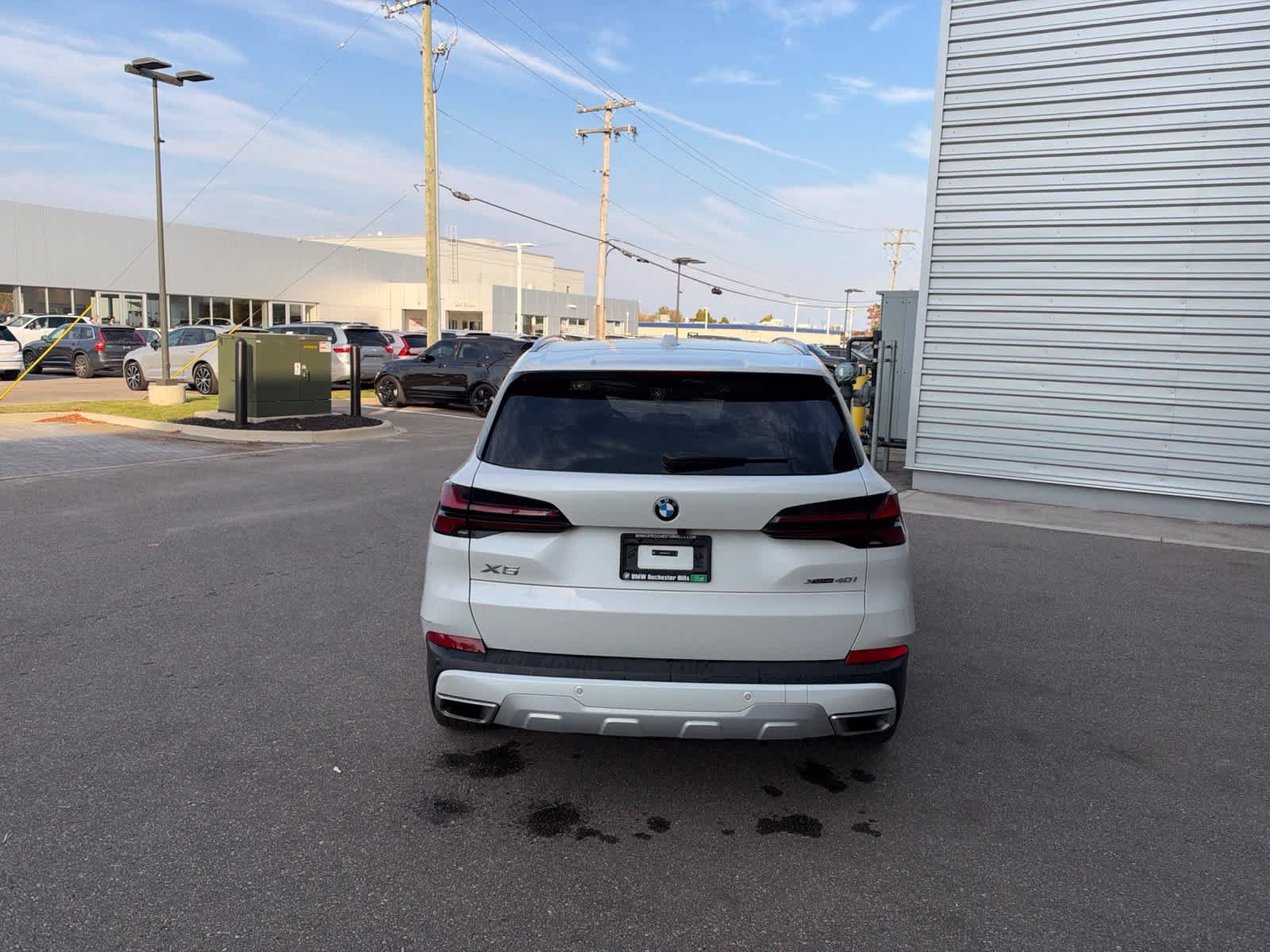 Used 2024 BMW X5 xDrive40i w/ Premium Package AWD/4WD image 4