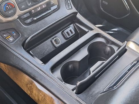 Used 2017 GMC Yukon Denali w/ Open Road Package image 27