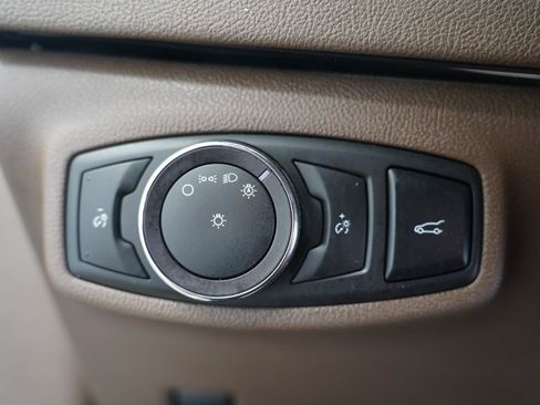 Used 2017 Lincoln MKC Reserve w/ Lincoln MKC Climate Package FWD image 22