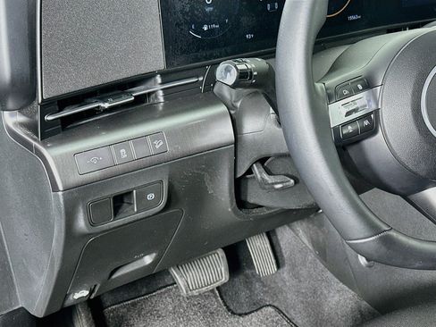 Used 2024 Hyundai Kona SEL w/ Convenience Package FWD image 17