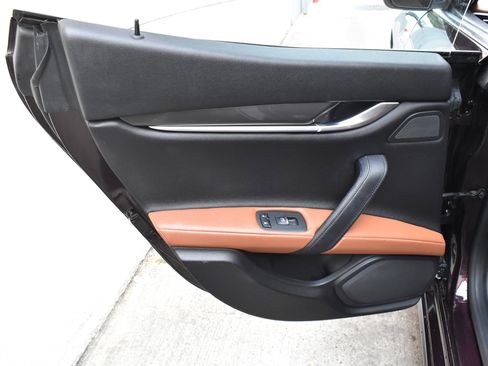 Used 2019 Maserati Ghibli image 25