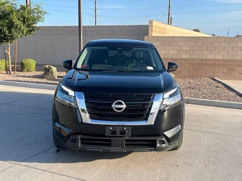 Used 2025 Nissan Pathfinder S FWD image 4