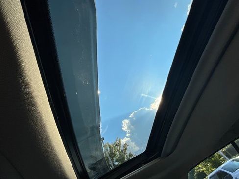 Used 2010 Honda Pilot EX-L image 27