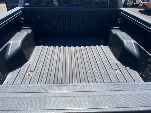 Used 2017 Toyota Tacoma SR5 RWD image 29