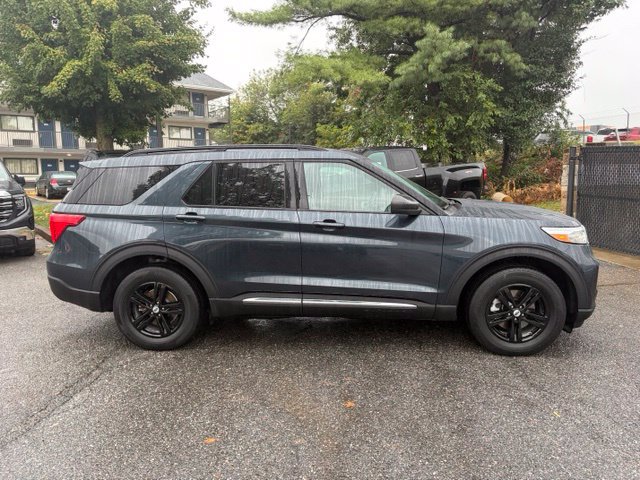Used 2023 Ford Explorer XLT w/ Equipment Group 202A AWD/4WD image 9