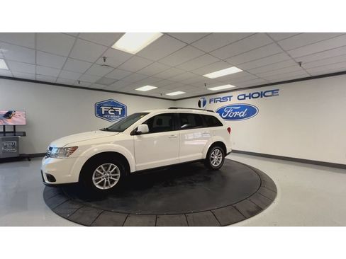 Used 2017 Dodge Journey SXT w/ Premium Group AWD/4WD image 6