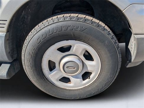 Used 2005 Ford Expedition XLS image 10