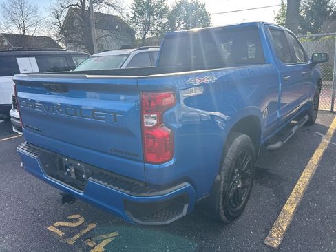 Used 2023 Chevrolet Silverado 1500 Custom w/ LPO, Dark Essentials Package AWD/4WD image 4