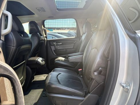 Used 2017 Chevrolet Traverse LT AWD/4WD image 28
