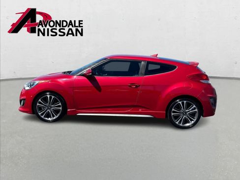 Used 2017 Hyundai Veloster Turbo image 3