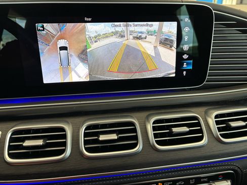 Used 2023 Mercedes-Benz Maybach GLS 600 4MATIC image 21